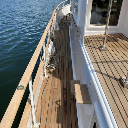 Nuit Insolite A Bord D Un Bateau