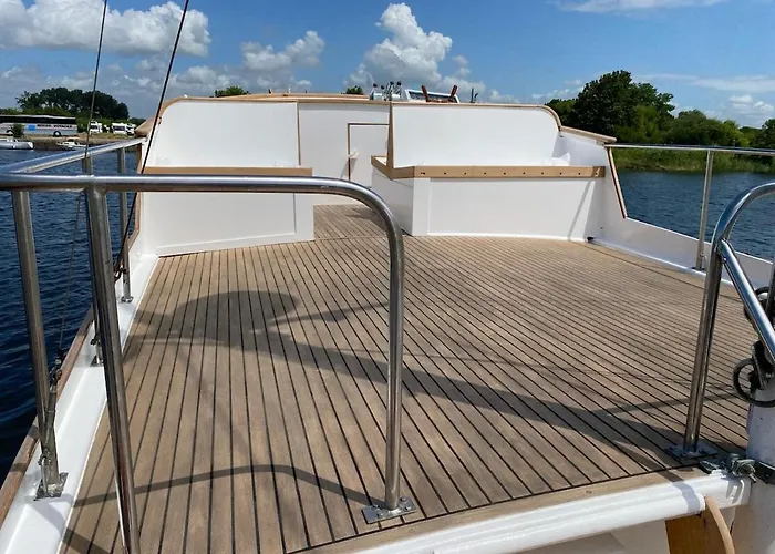 Nuit Insolite A Bord D Un Bateau * Caen