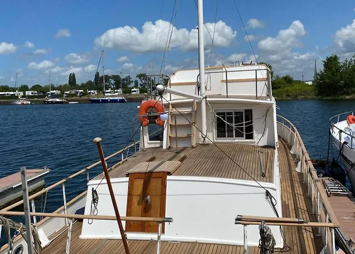 بوتيل Nuit Insolite A Bord D Un Bateau *